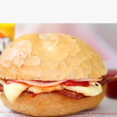 Sándwich de Filete con 2 Quesos y 3 Piñas