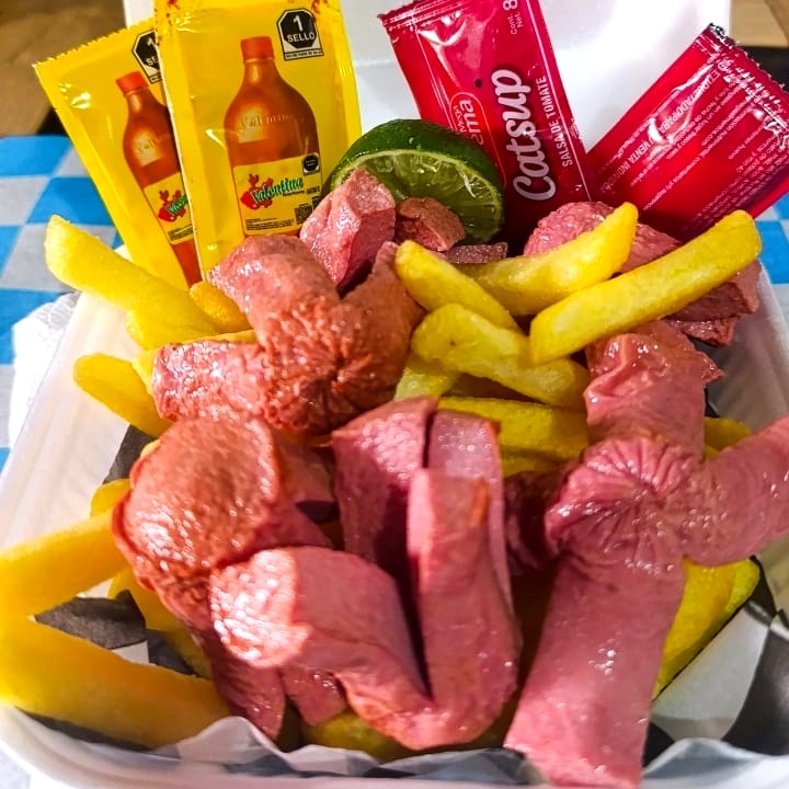 Salchipapas