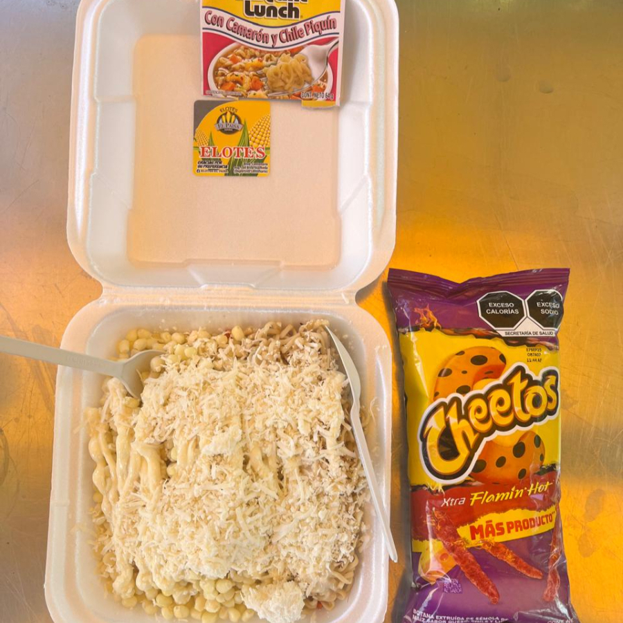 Maruchan con Elote y Chetos Flamin