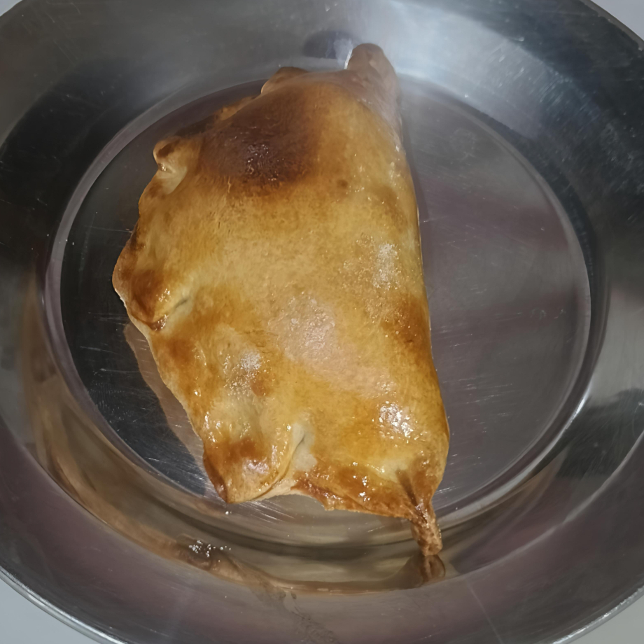 Empanada de Atun Ahumado y Queso