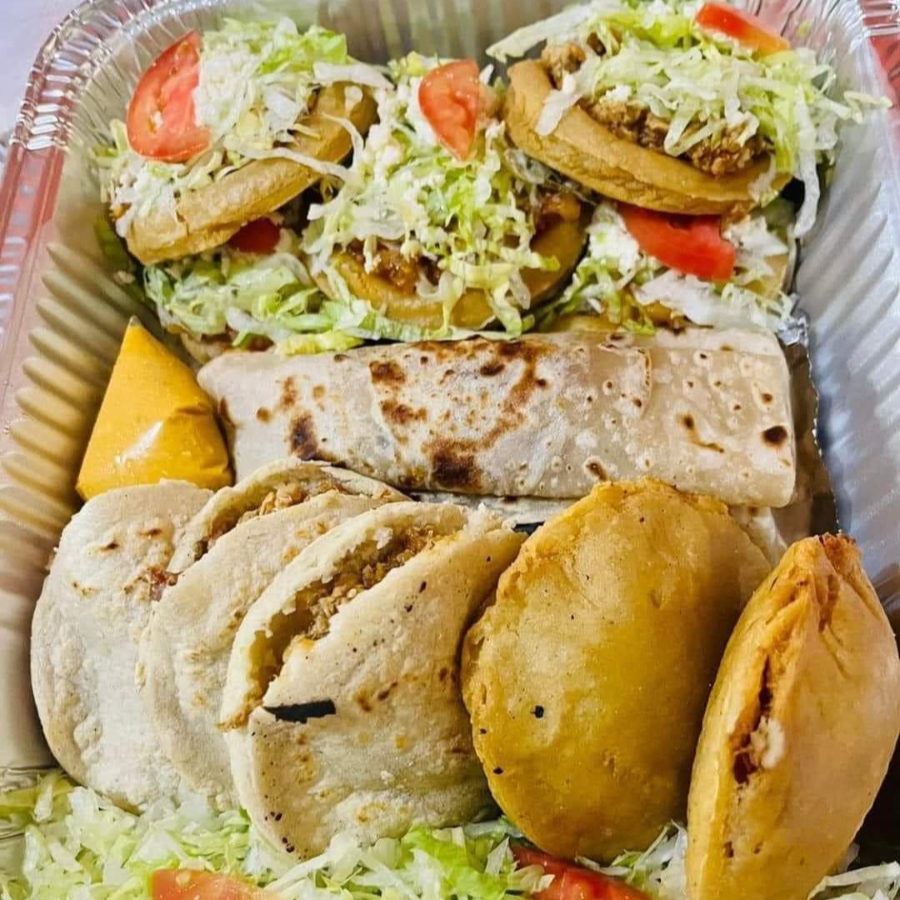 charola de 15 antojitos surtidos