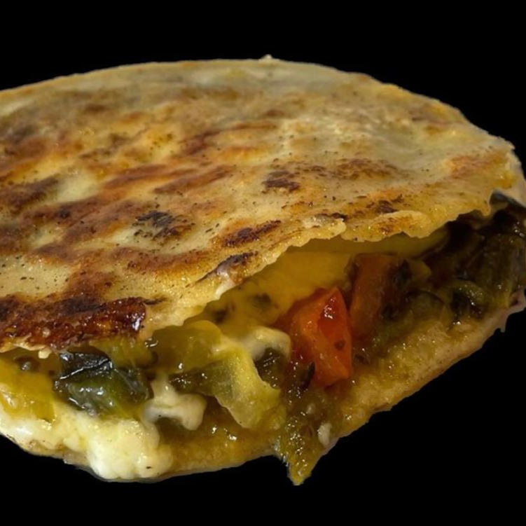 Gordita de Rajas con Queso
