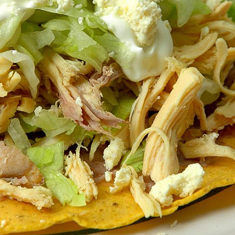 tostada de pollo