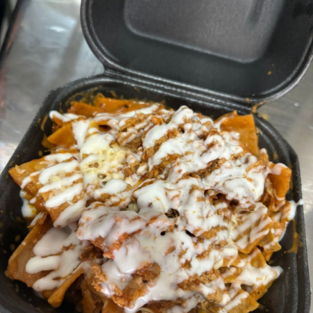 CHILAQUILES CON GUISO: PRENSADO