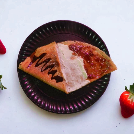 Crepa Philadelphia y Mermelada de Zarzamora