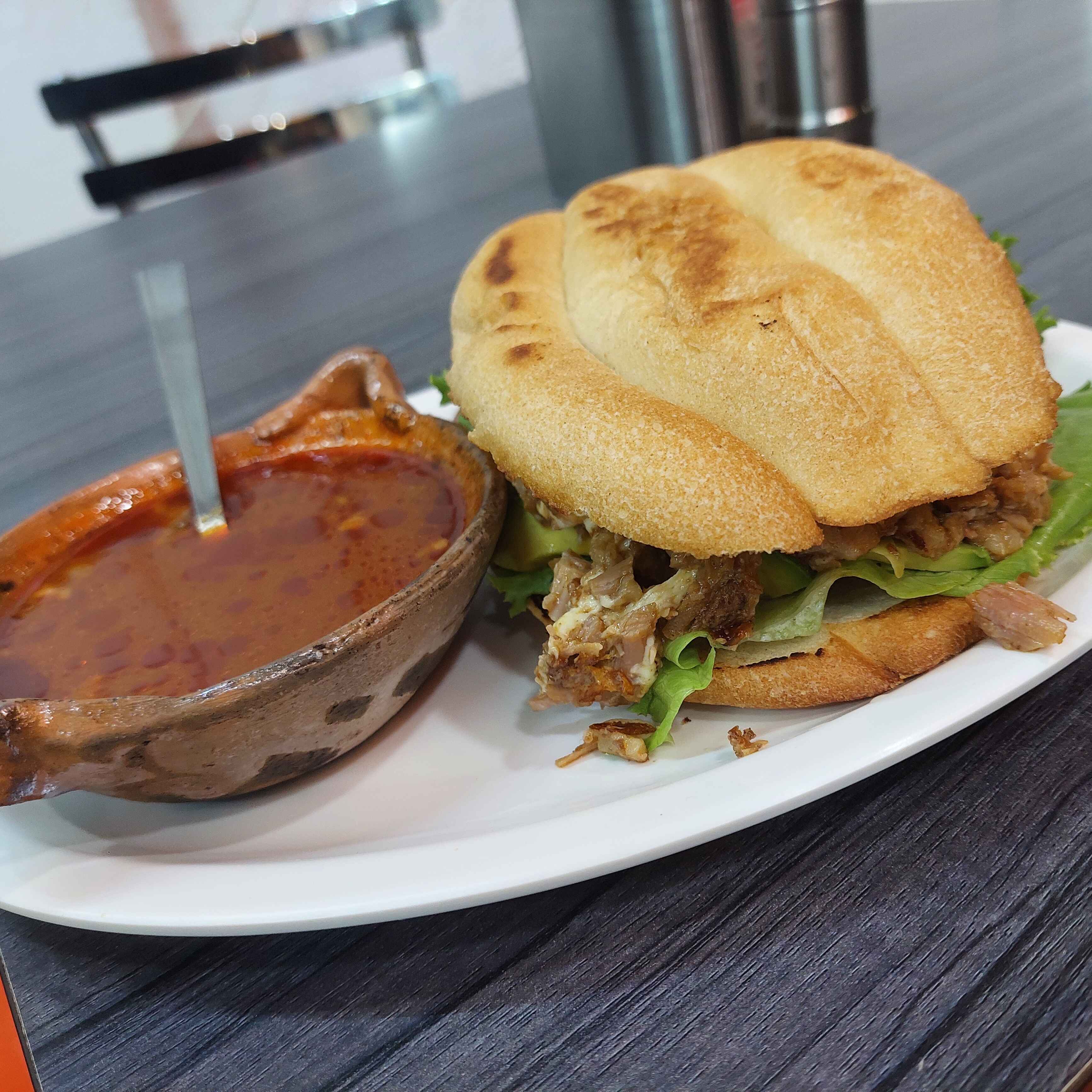 Torta Birria