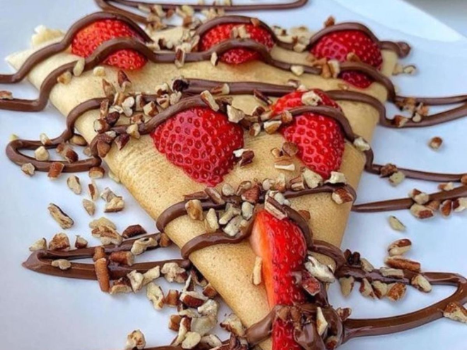 Crepas elotes y más menita