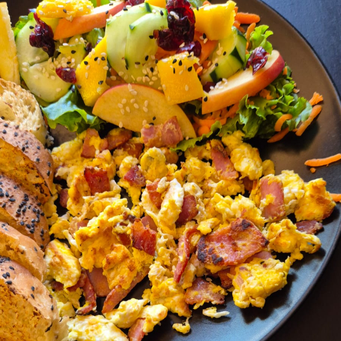 Huevos revueltos con jamón