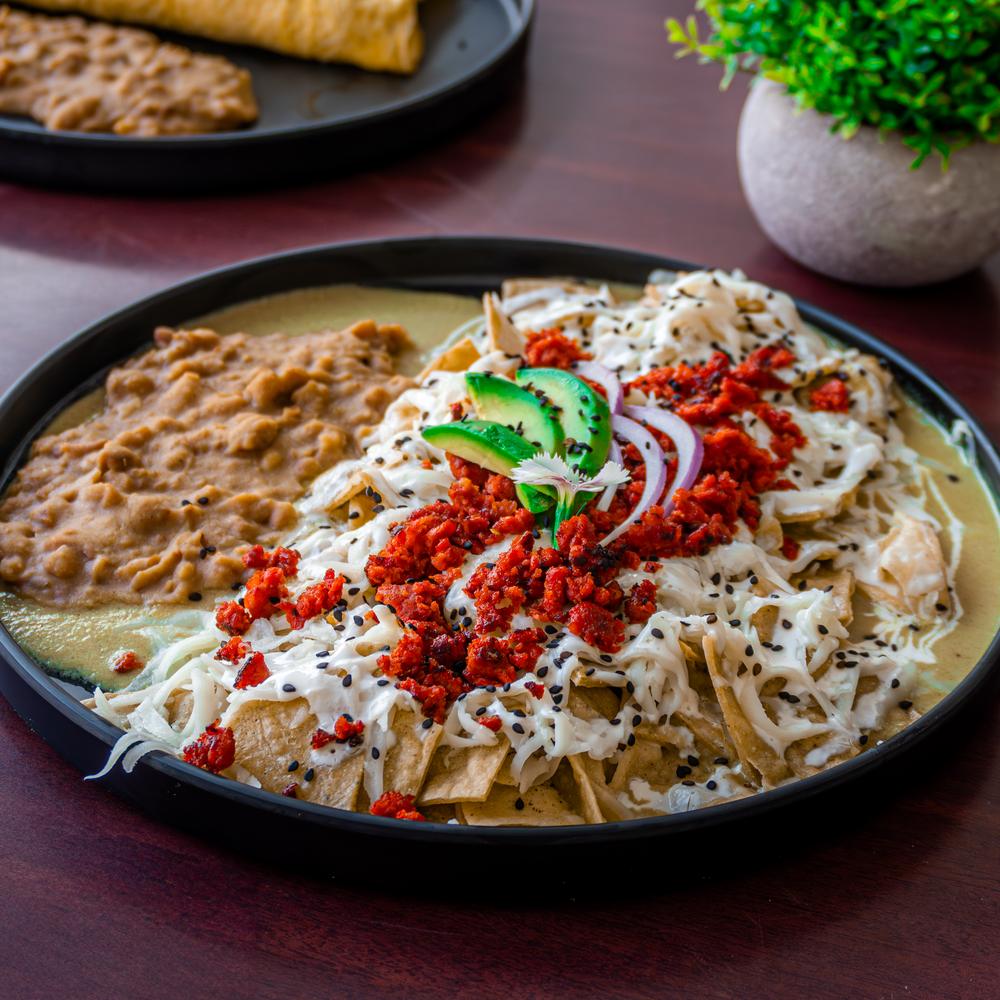 Chilaquiles  con chorizo