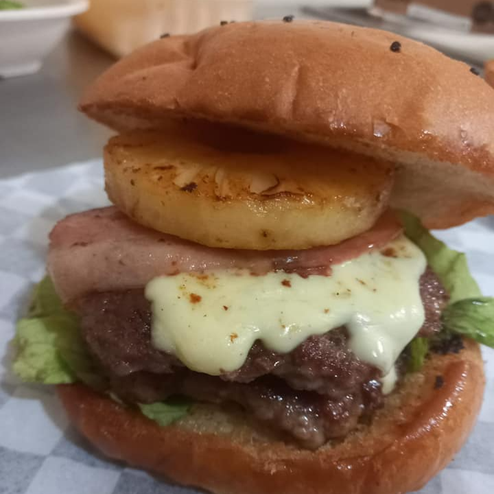 hamburguesa Hawaiana