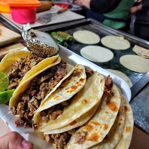 Tacos de Carne Asada en Tortilla de Harina