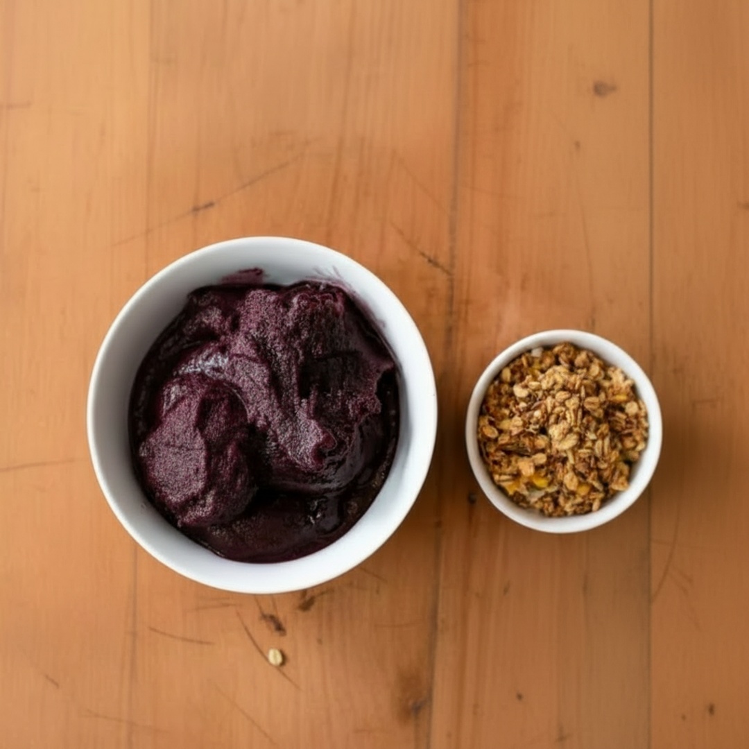 Delicie-se com a nossa Tigela de Açaí Tradicional Premium puro, uma opção perfeita para os amantes de açaí! Com 500ml de um açaí cremoso e de alta qualidade, livre de cristais de gelo, esse prato é a combinação perfeita de sabor e frescor. Além disso, ele vem acompanhado de 03 adicionais de sua escolha, permitindo que você personalize-o ao seu gosto. Leve para casa a melhor experiência do autêntico açaí, e transforme seu Dia em uma ocasião especial com a nossa Tijela de Açaí Tradicional Premium!
Complementos separados.