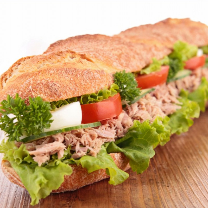 Baguette de Ensalada de Atún