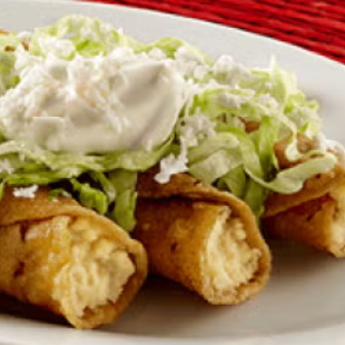 Tacos Dorados de Pollo