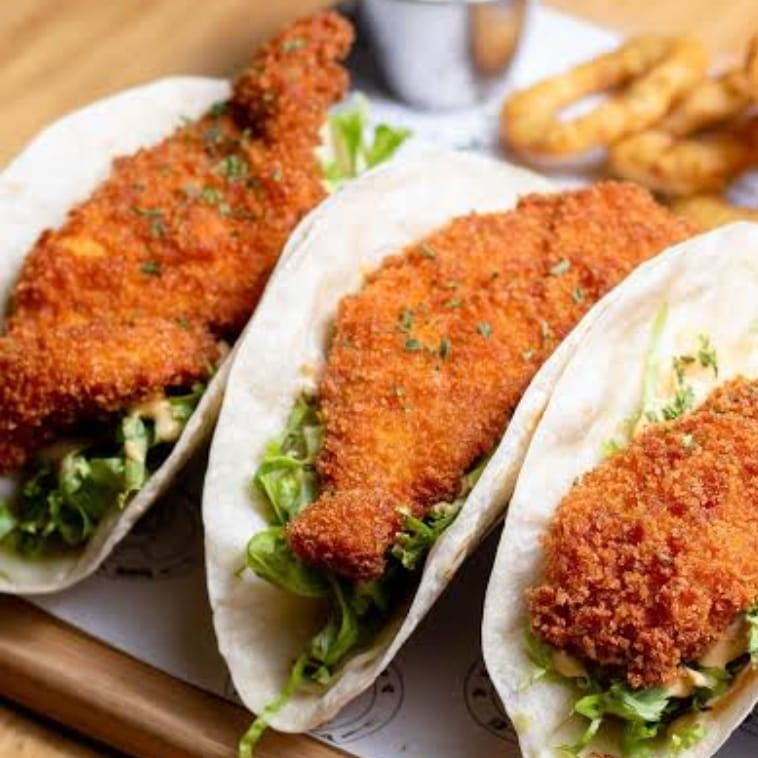 TACOS DE POLLO FRITO CON PAPAS