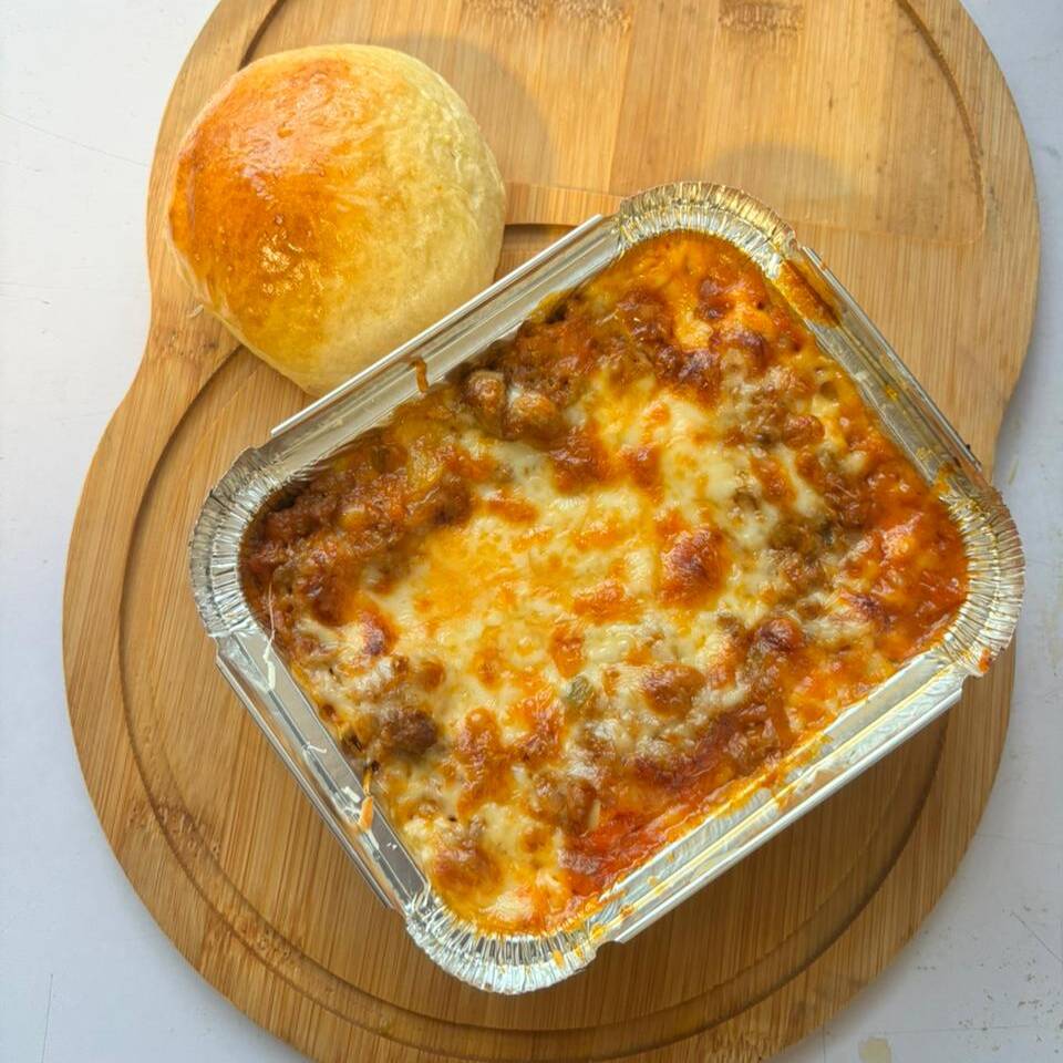 Lasaña de Res Tradicional 400g (Incluye 1 Pan)