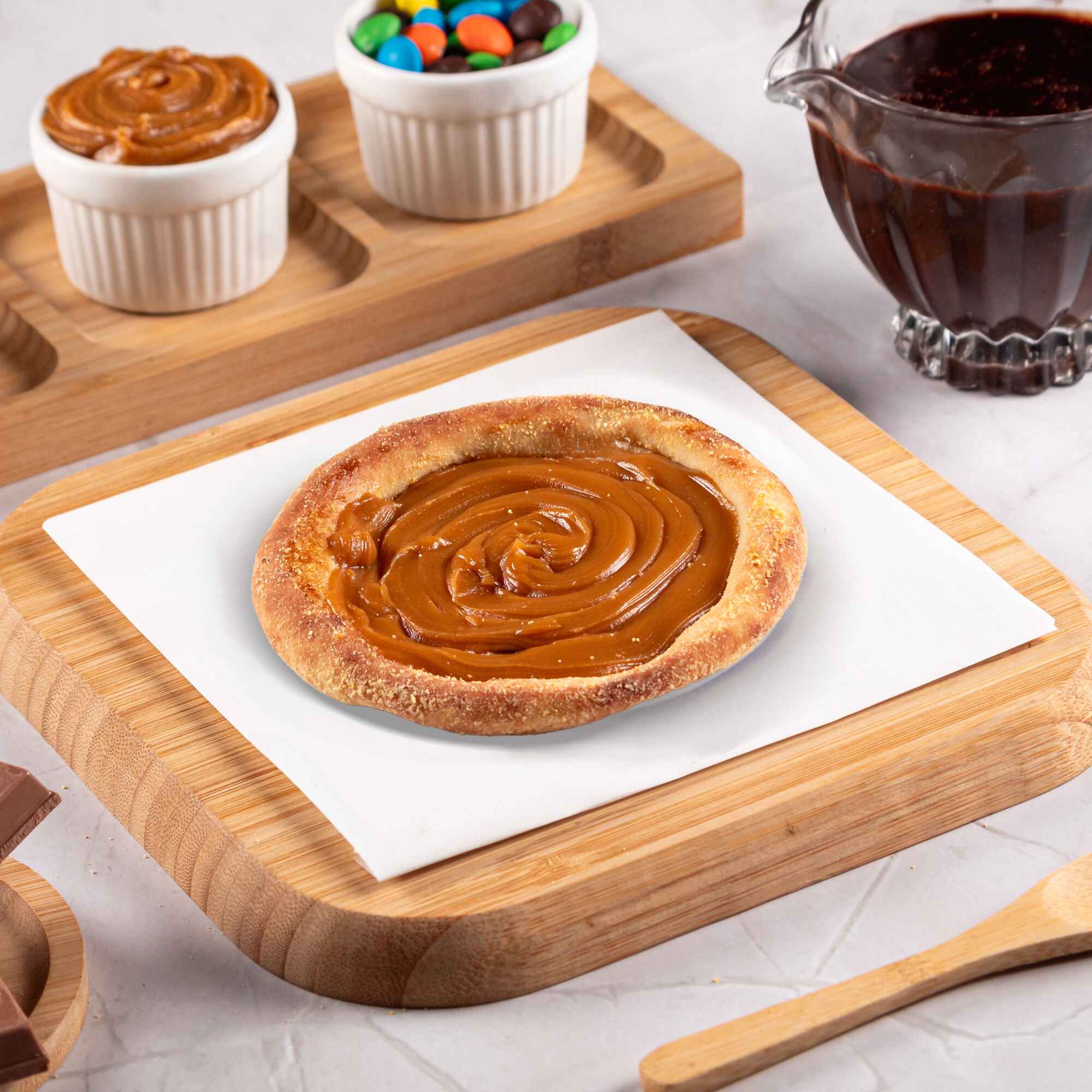 Recheada com doce de leite cremoso, uma sobremesa irresistível que encanta a cada mordida.