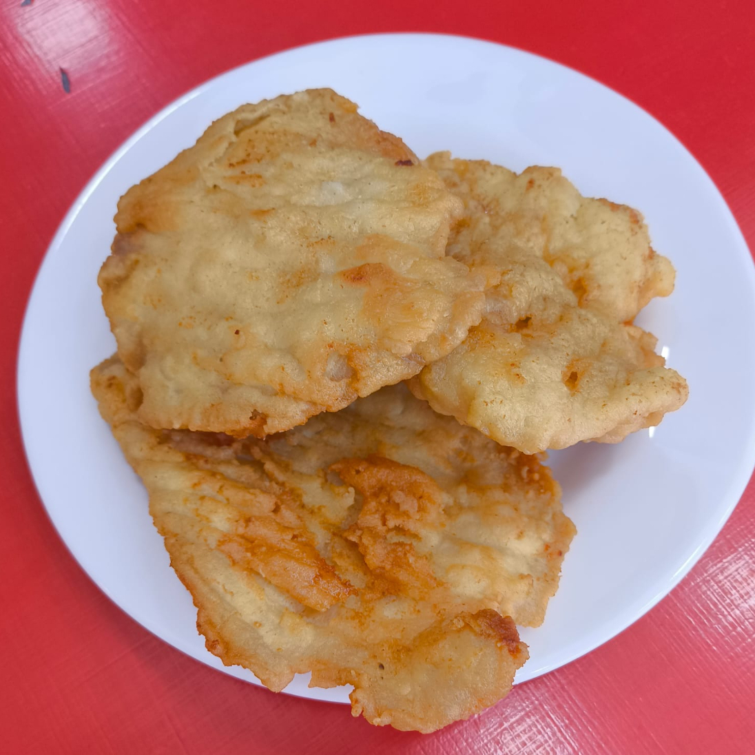 Acompanha , porção filé de peixe ,farinha , tapioca Açúcar e 350 ml de açaí