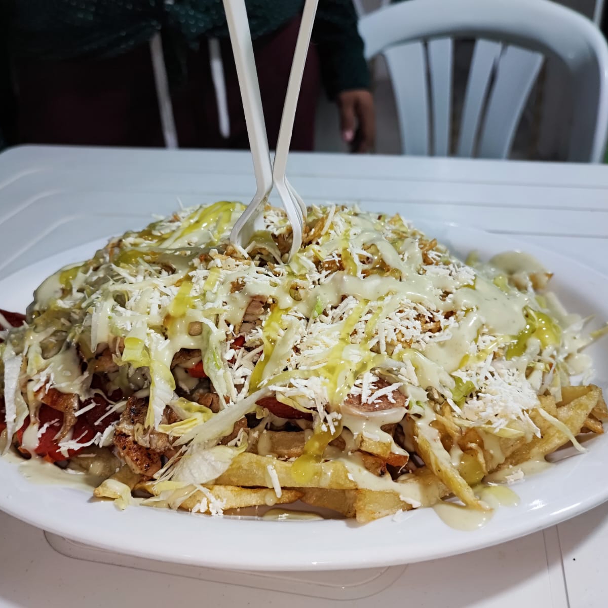 Salchipapa Especial Pollo