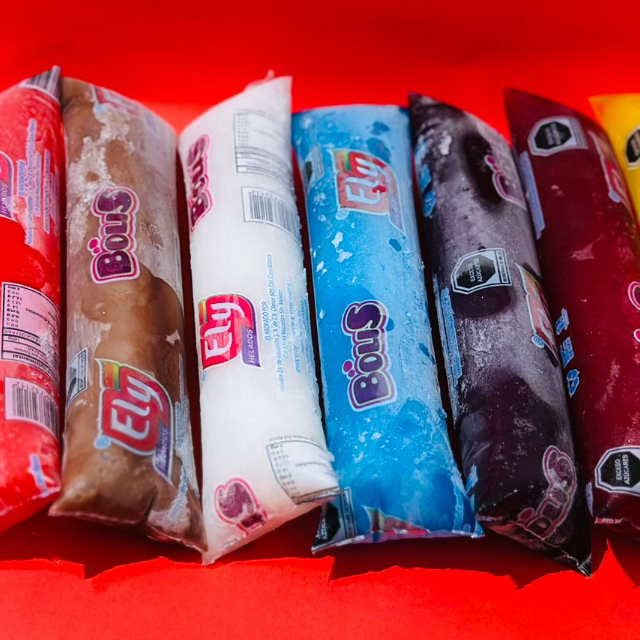 Boli de Fresa Con Leche
