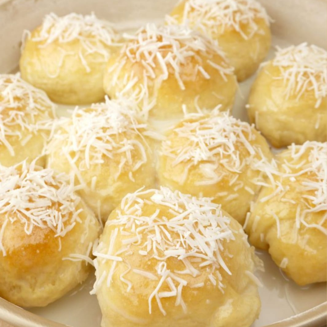 Nosso Pãozinho Tem Uma Massa Fofinha E Macia Com Creme De Queijo Parmesão