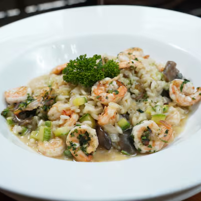 Arroz arbóreo,camarões flambados com champignons frescos e abobrinha