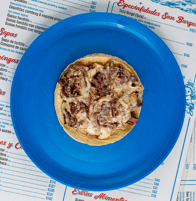 Taco de Rib Eye con queso