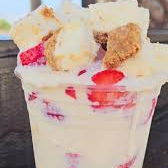 Fresas con Crema y Pay de Queso
