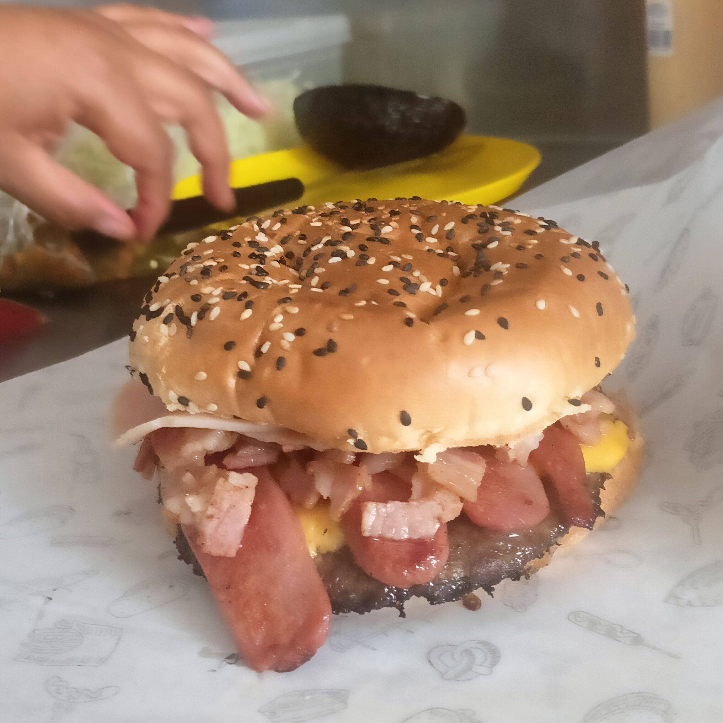HAMBURGUESA ESPECIAL