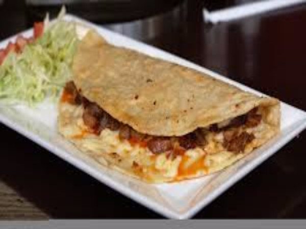 Quesadilla Jumbo de Carnitas