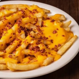 Papas Familiares (500 G) Con Queso y Tocino