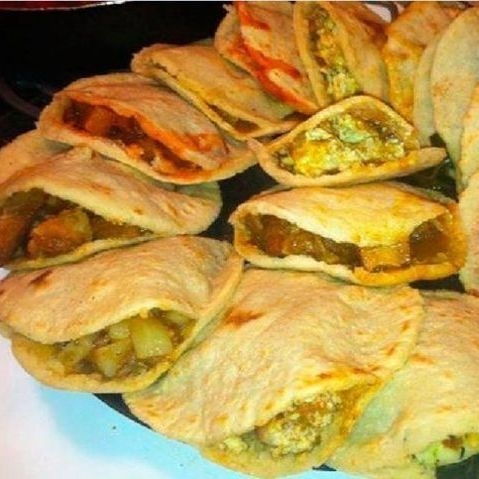 Gordita rajas con Queso