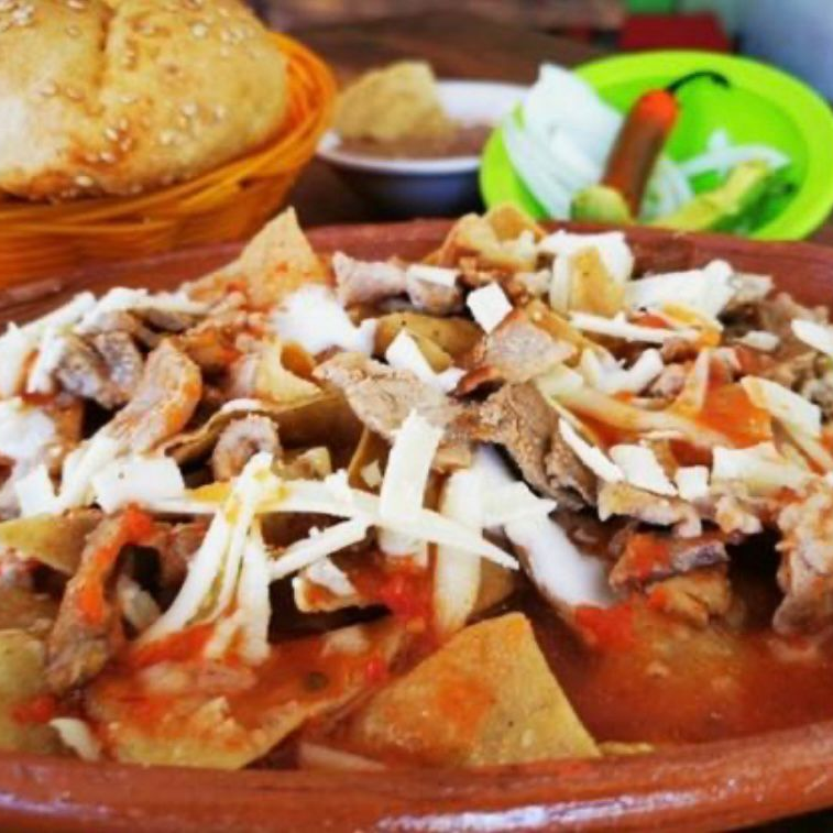 Chilaquiles Rojos Grandes