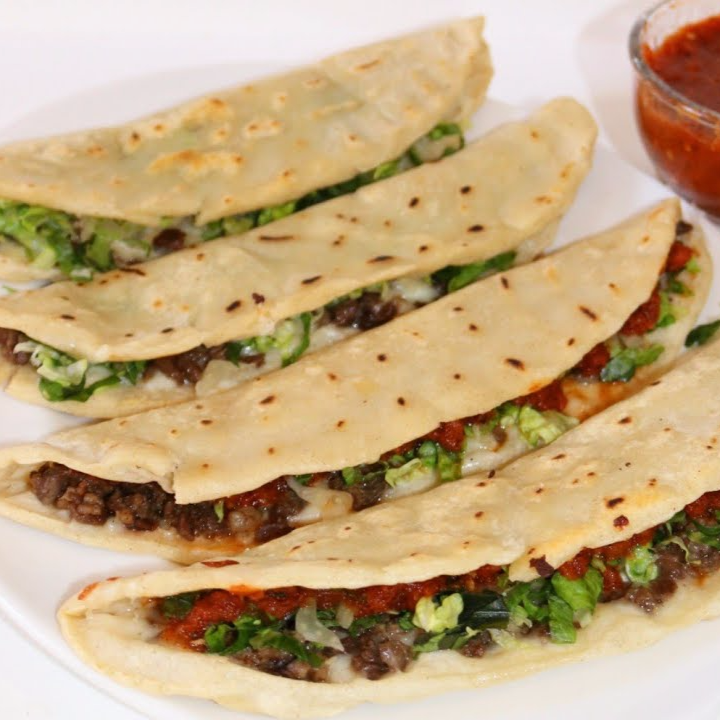 Quesadilla de Carne Adobada