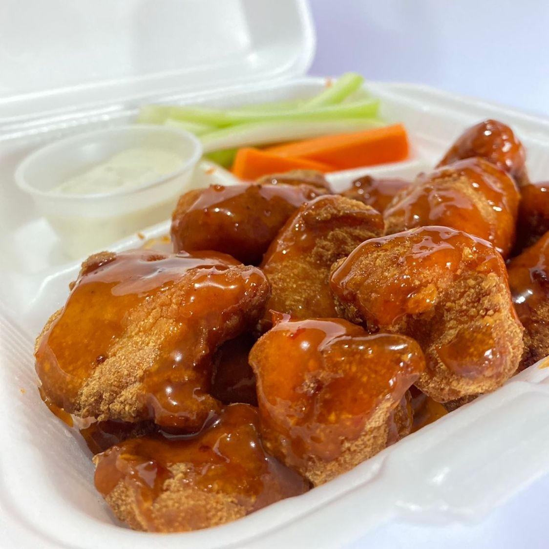 Boneless con papas 250 grs