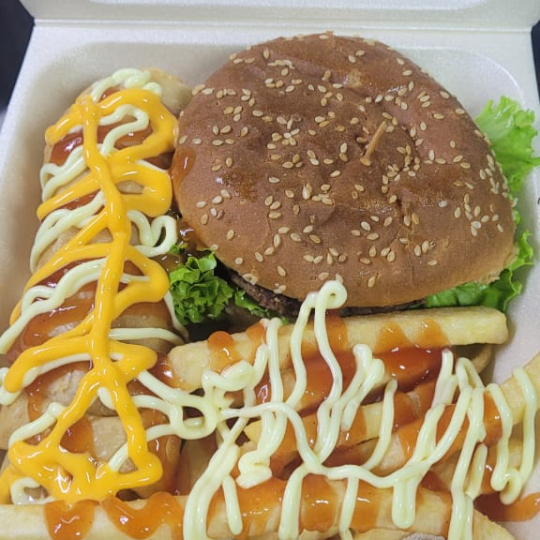 Hamburguesas + Burro + Papas