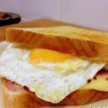 Sándwich Mixto más Huevo Frito