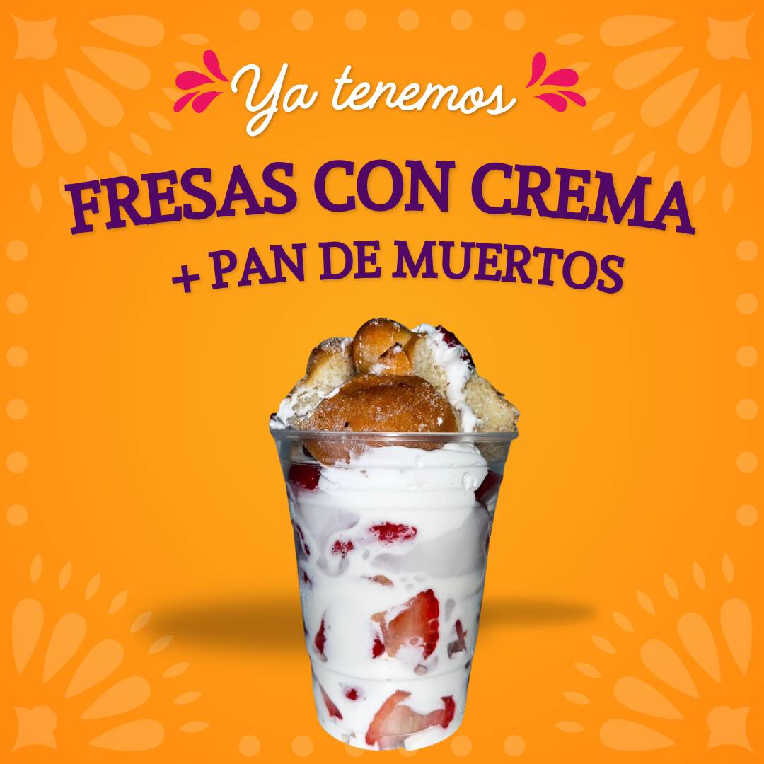 Fresas con Crema y Pan de Muertos