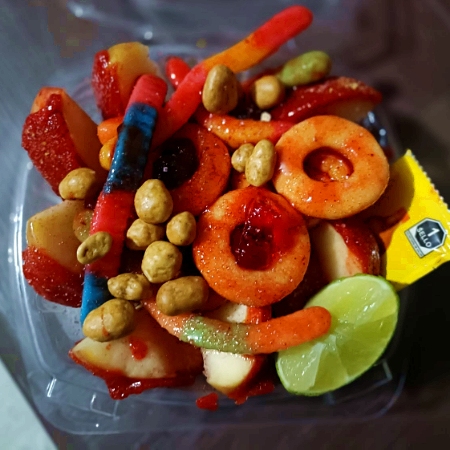 Charola de Manzana con Gomitas