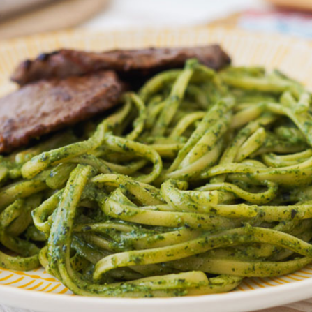 Tallarin Verde C/ Bistec a la Plancha Montado