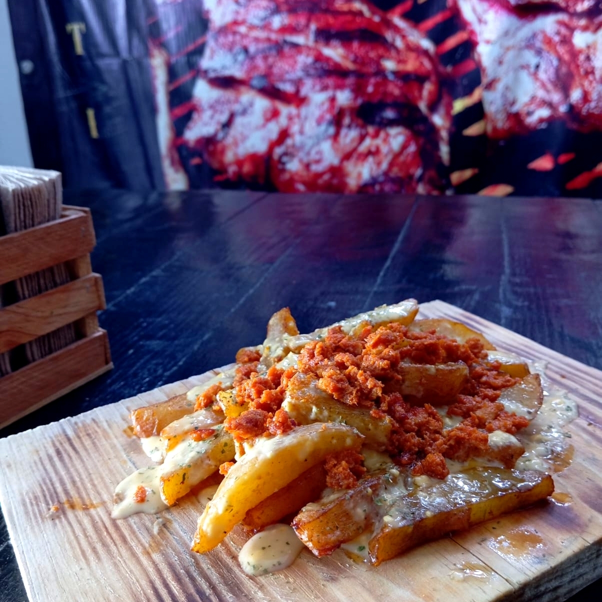 Papas C/Tocino o Chorizo