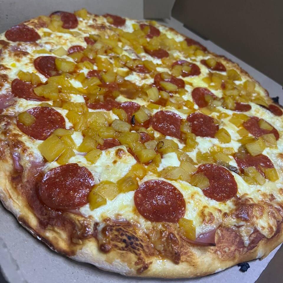 Combo Clasico (Pizza Grande 2 Ing + Pan con Ajo)