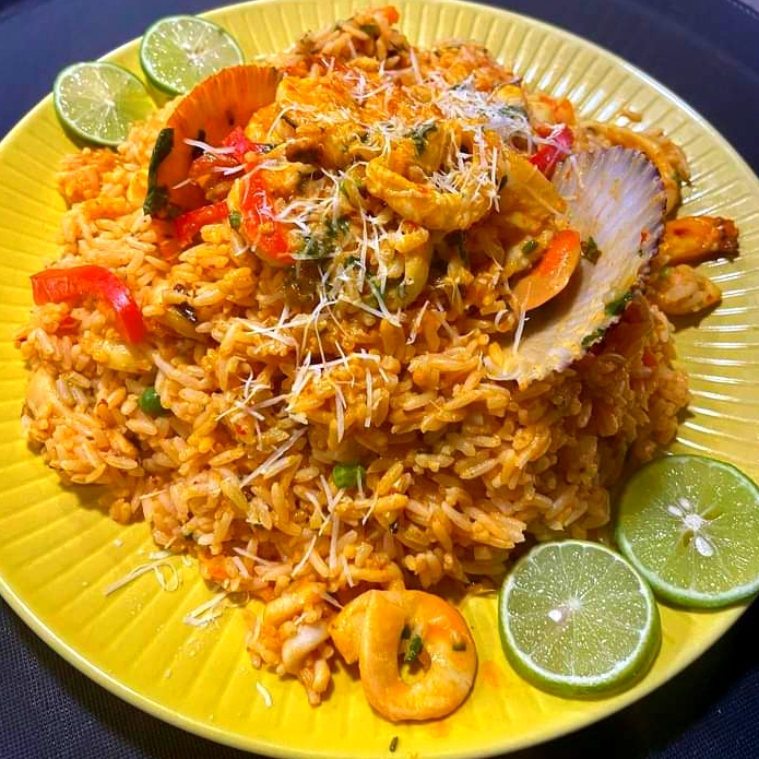ARROZ CON MARISCOS + CHICHA MORADA