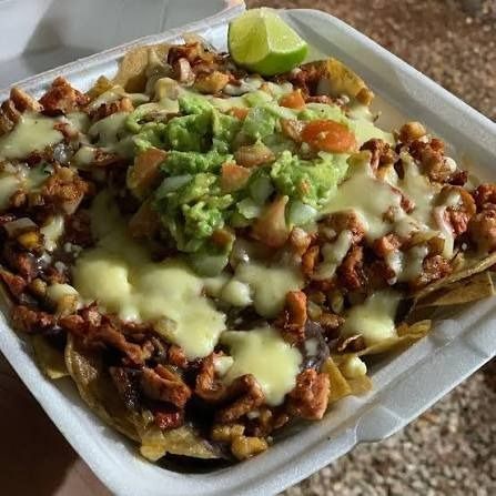 Nachos con Asados Poc Chuc
