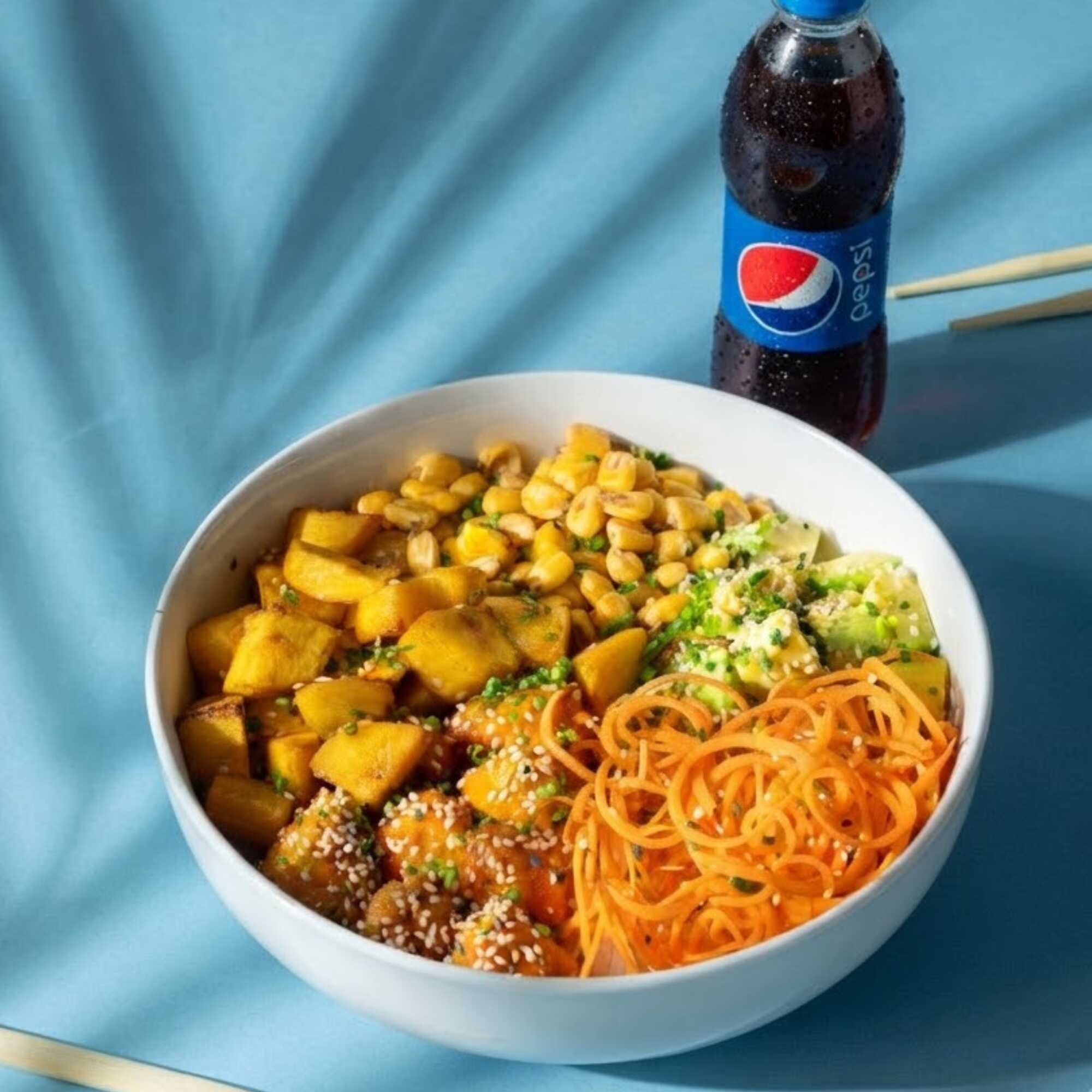 Combo Poke Pollo Agridulce con Bebida