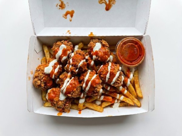 Papas con Boneless Buffalo Ranch