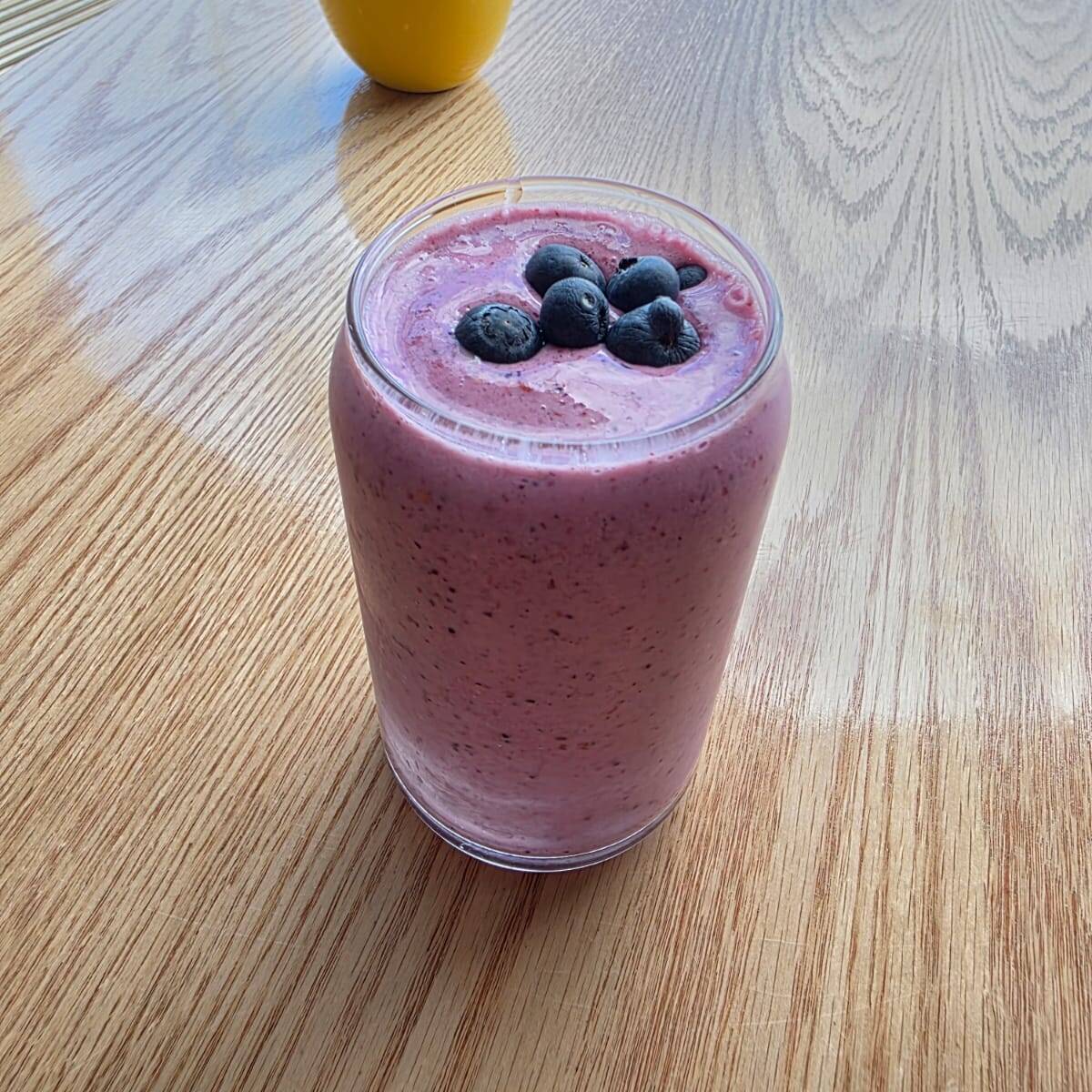 Berry Energy Smoothie 16 Oz.