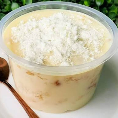 Bolo de baunilha e recheio de leite ninho