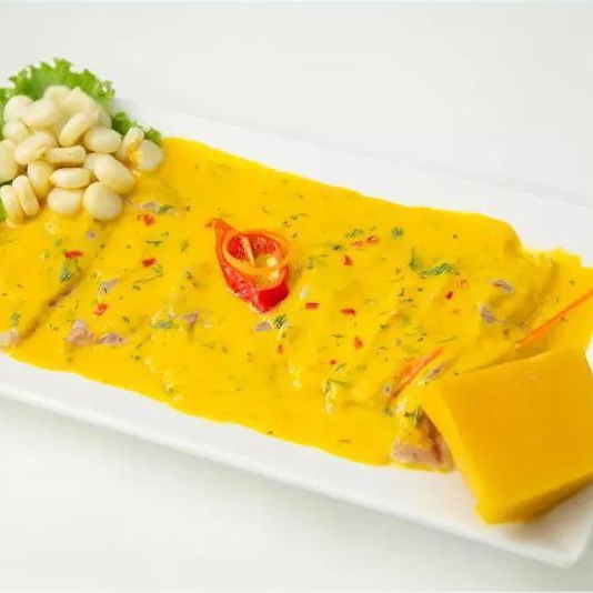 Tiradito de Pescado en Crema de Ají Amarillo