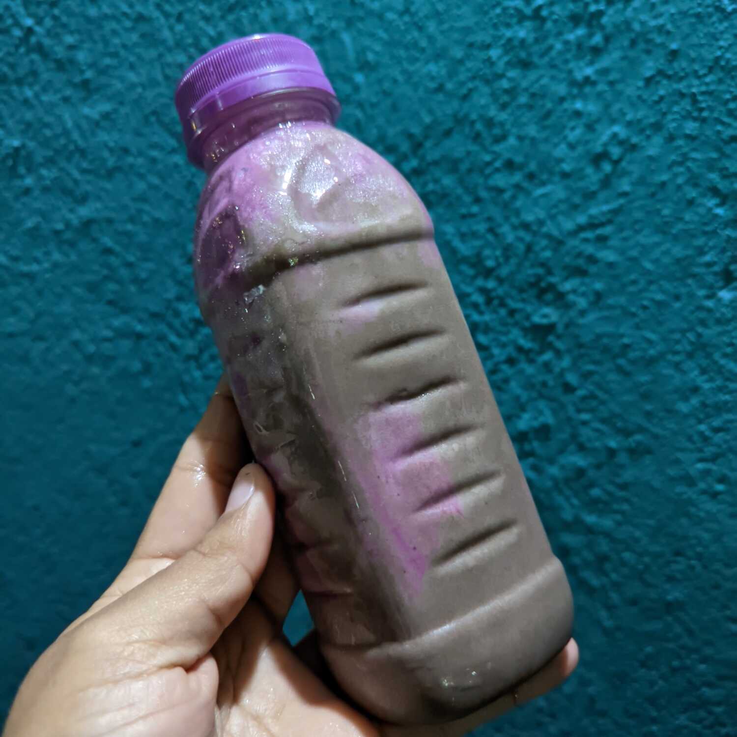 🍪 Açaí Cremoso na Garrafa – Oreo
Açaí cremoso servido na garrafa, com delicioso creme de Oreo e uma generosa farofa crocante de biscoito Oreo. Uma combinação irresistível de cremosidade e crocância! 💜🍪